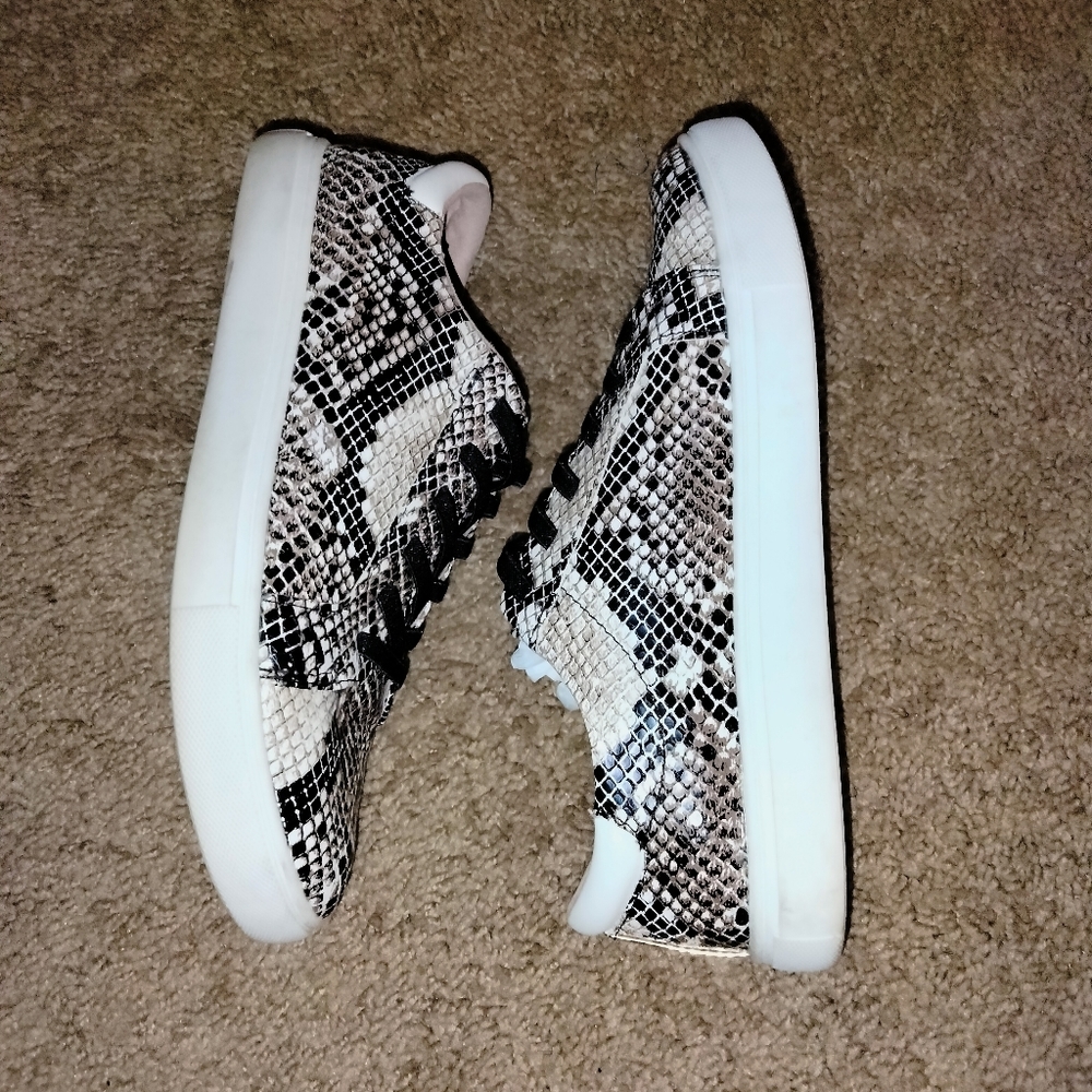 Cushionaire (Size 8m) Multicolored Snake Print "R… - image 4